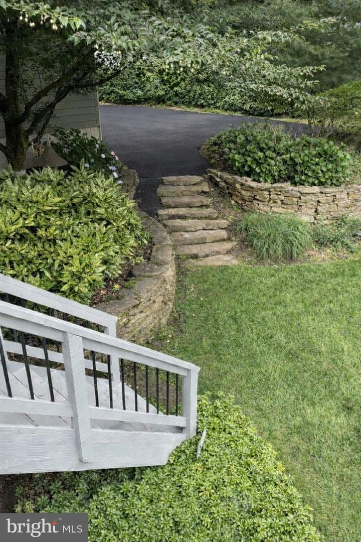 1111 Daniel Davis Lane photo 3