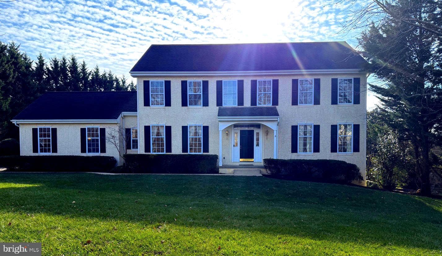 27 Mccormick Way photo 1