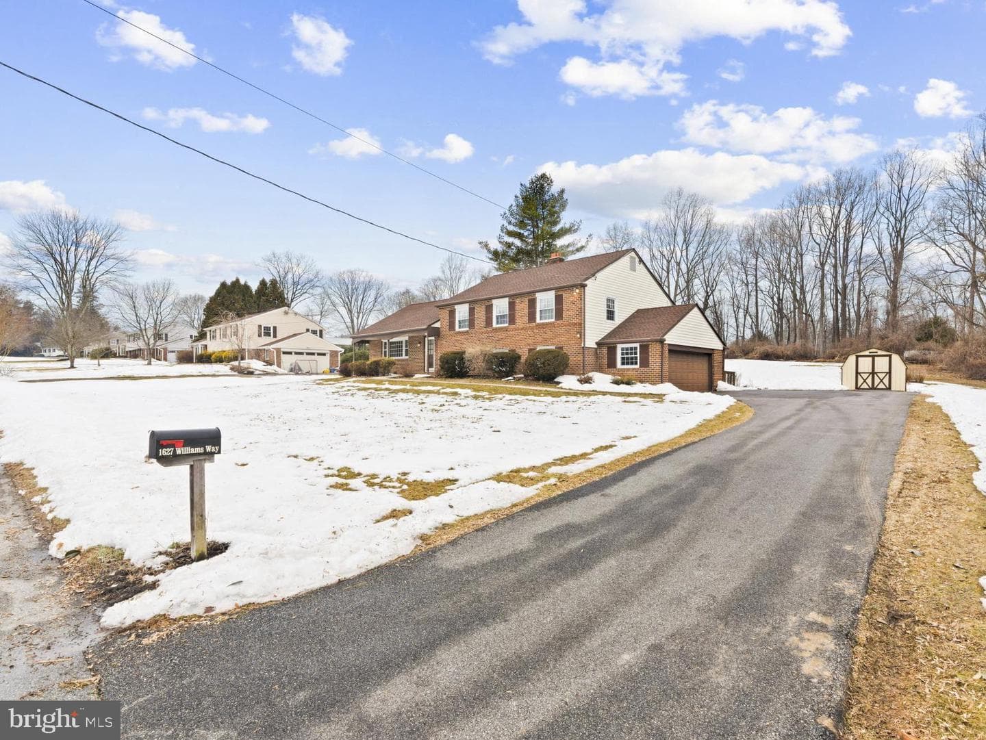 1627 Williams Way photo 4