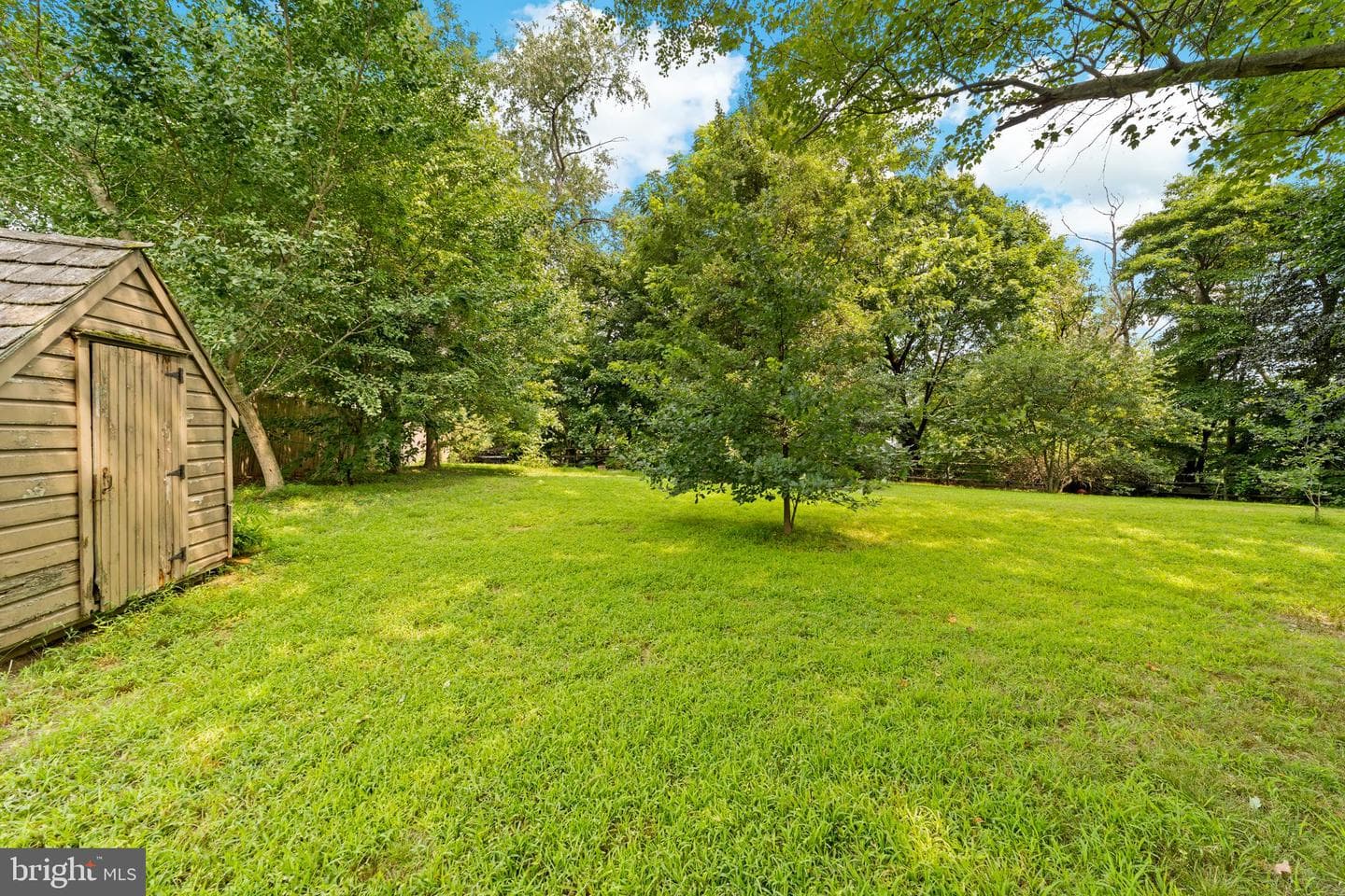 327 E Street Road photo 35