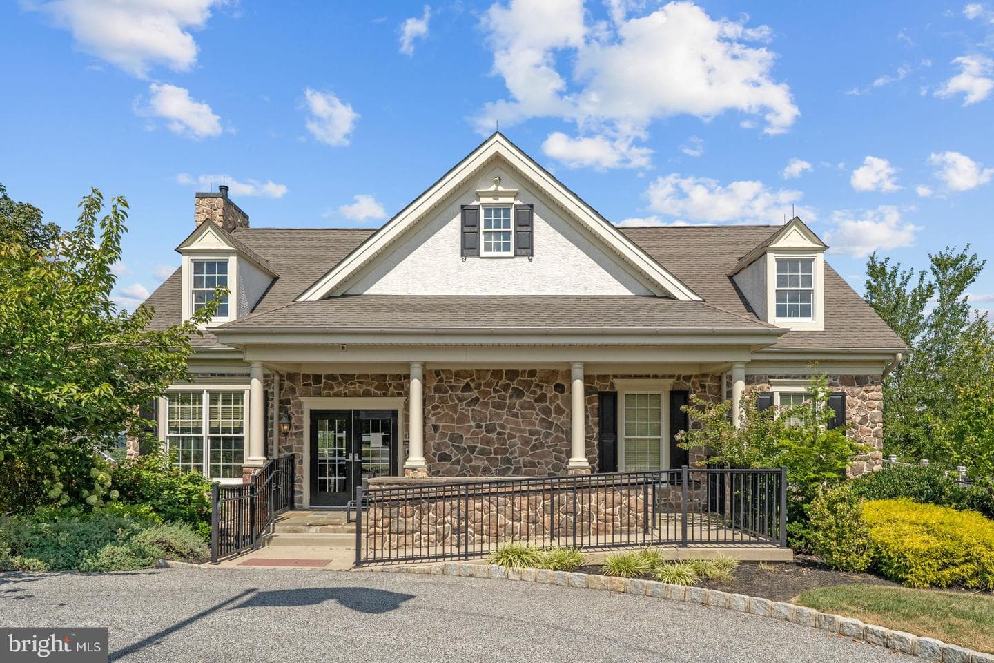 14 Sloan Road photo 40