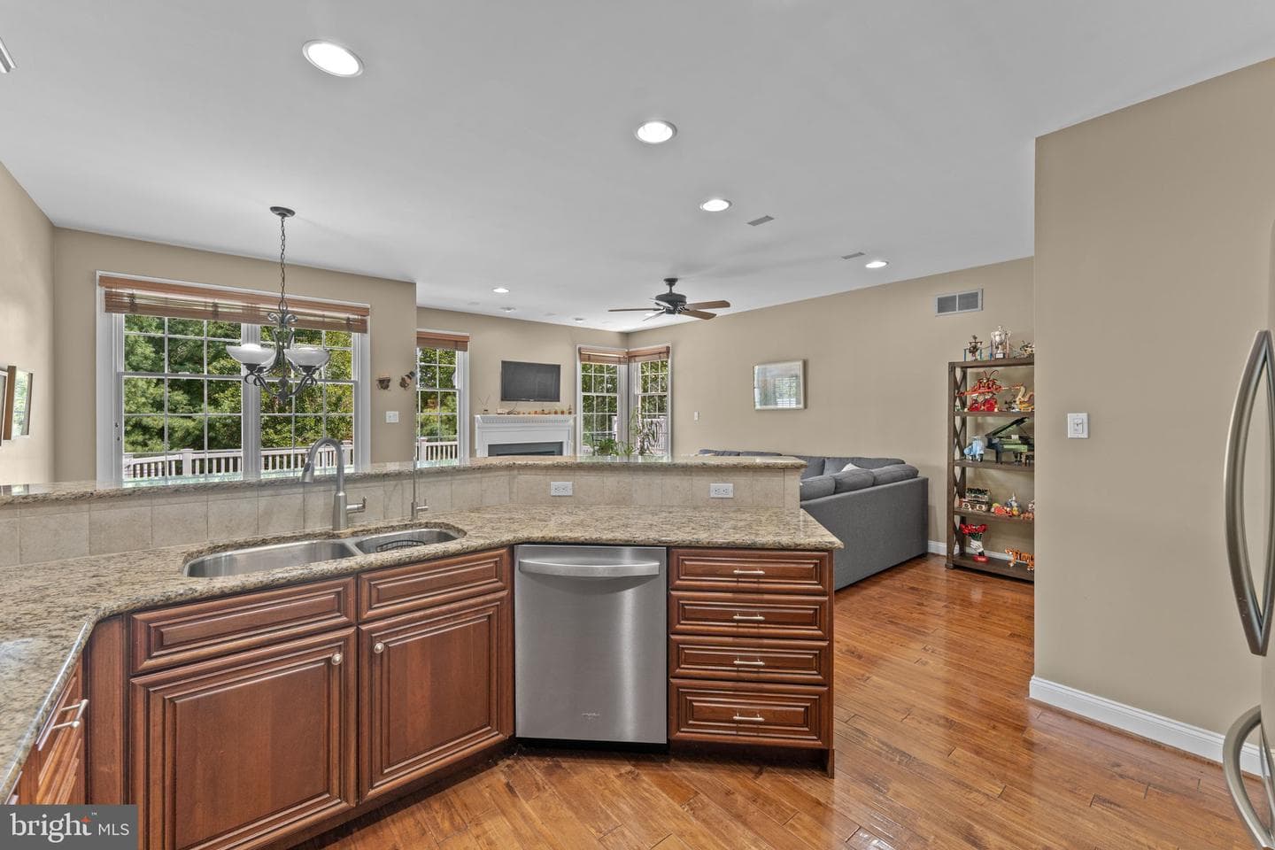 14 Sloan Road photo 55