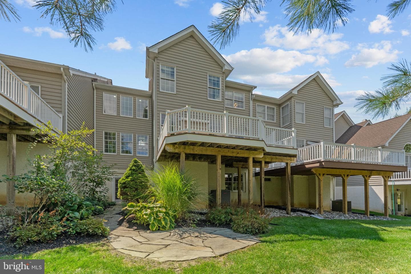 14 Sloan Road photo 76