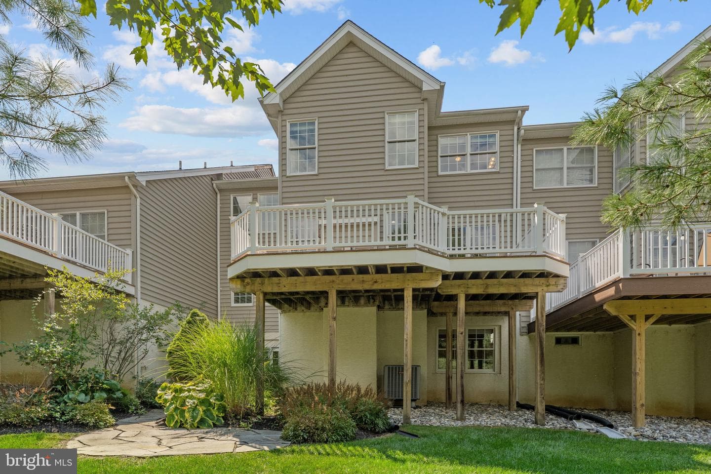 14 Sloan Road photo 77