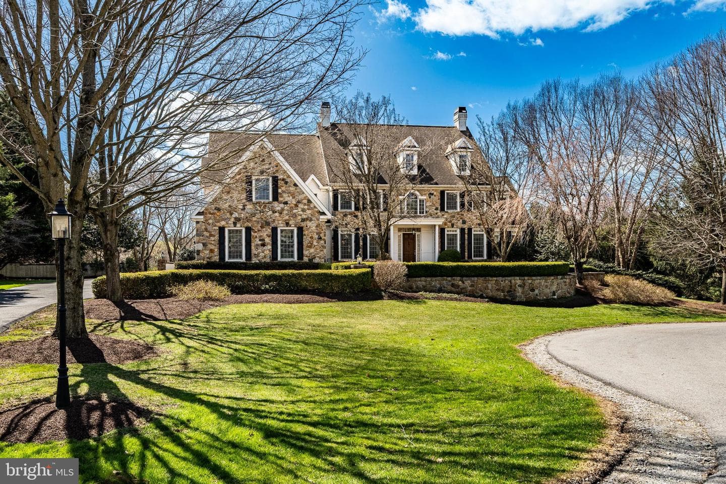 403 Woodale Drive photo 3