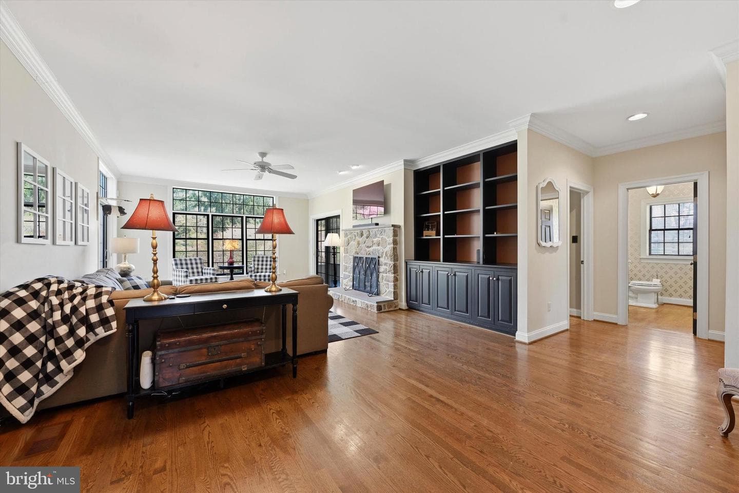 50 Howson Lane photo 12