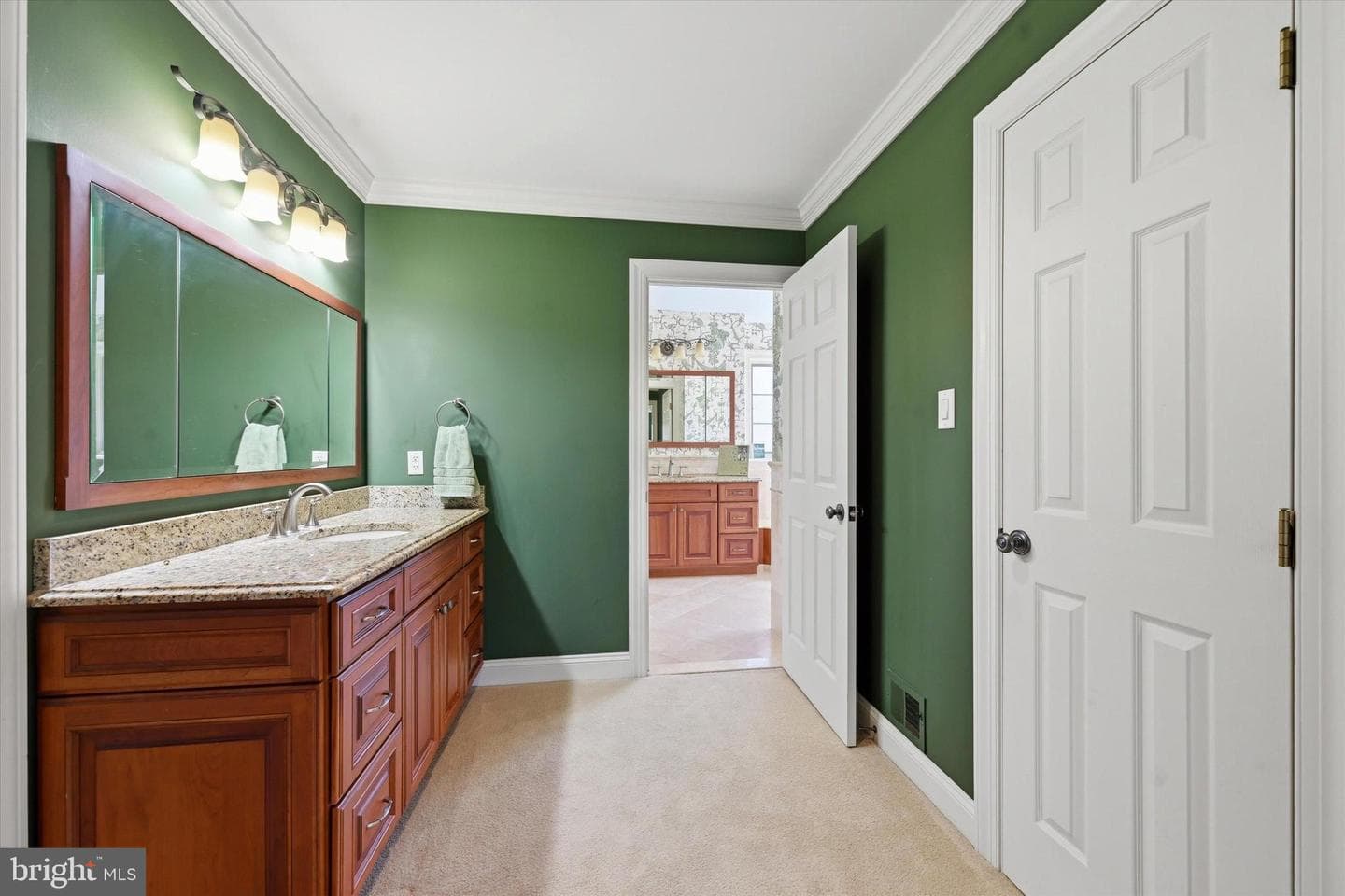 50 Howson Lane photo 39