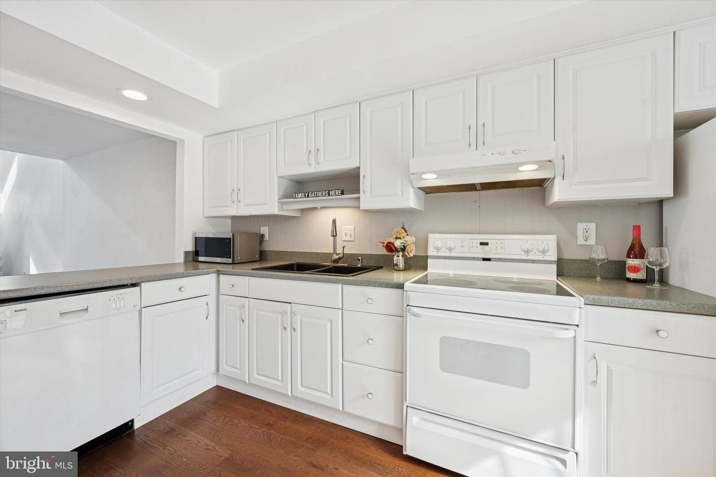 604 Westtown Circle photo 5