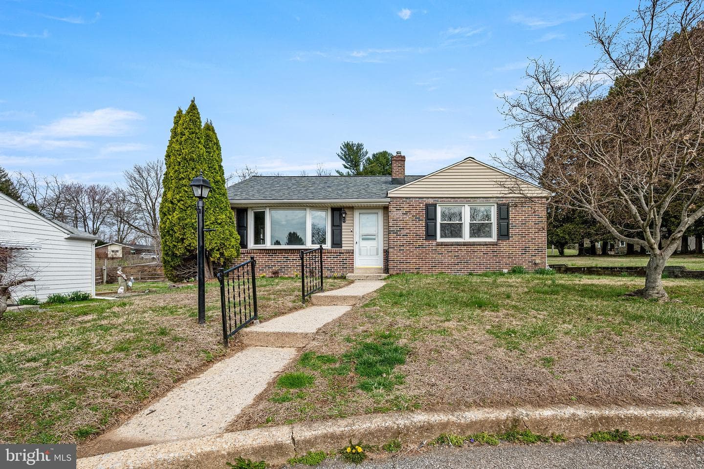 535 Kenview Avenue