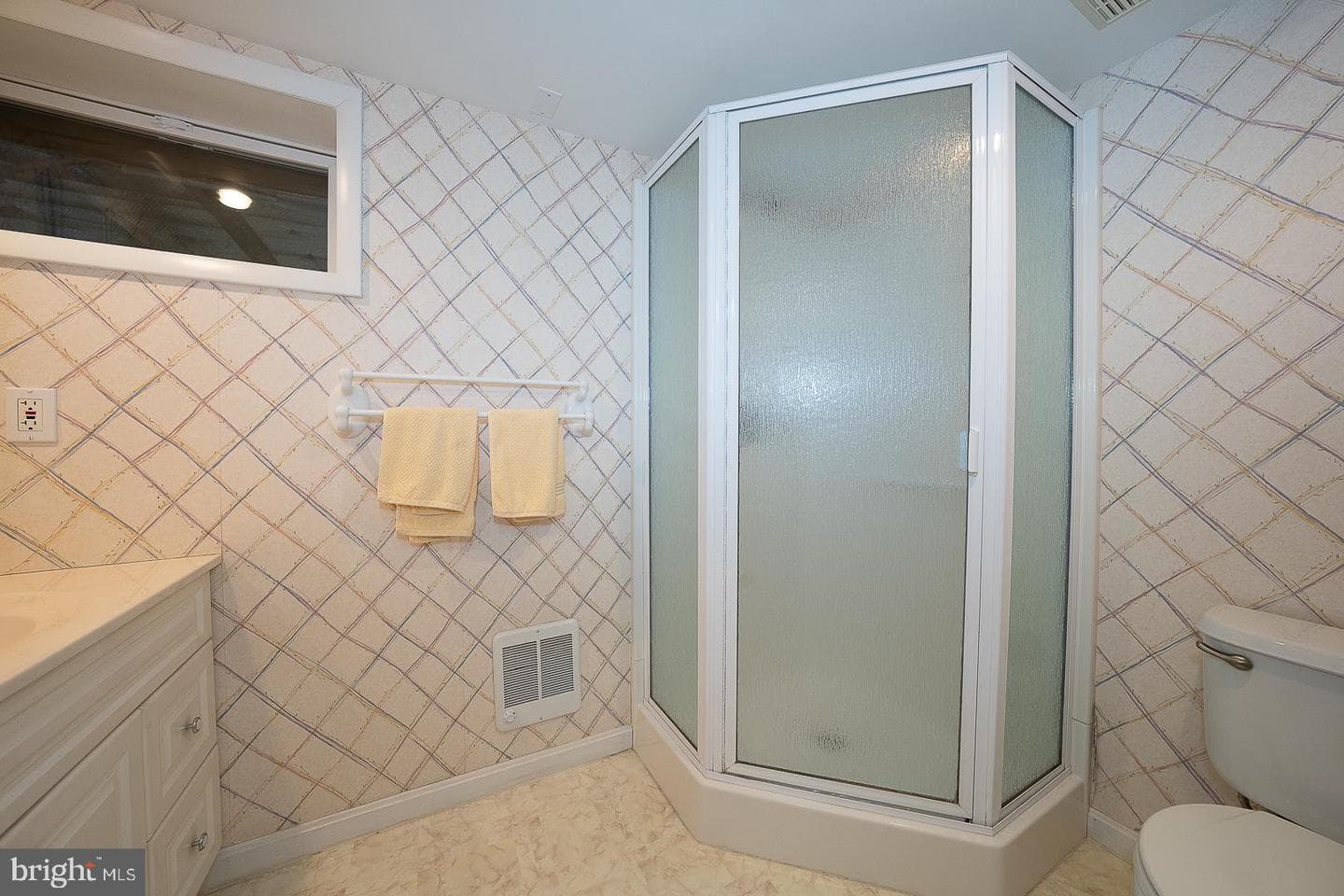 329 Saint James Road photo 35