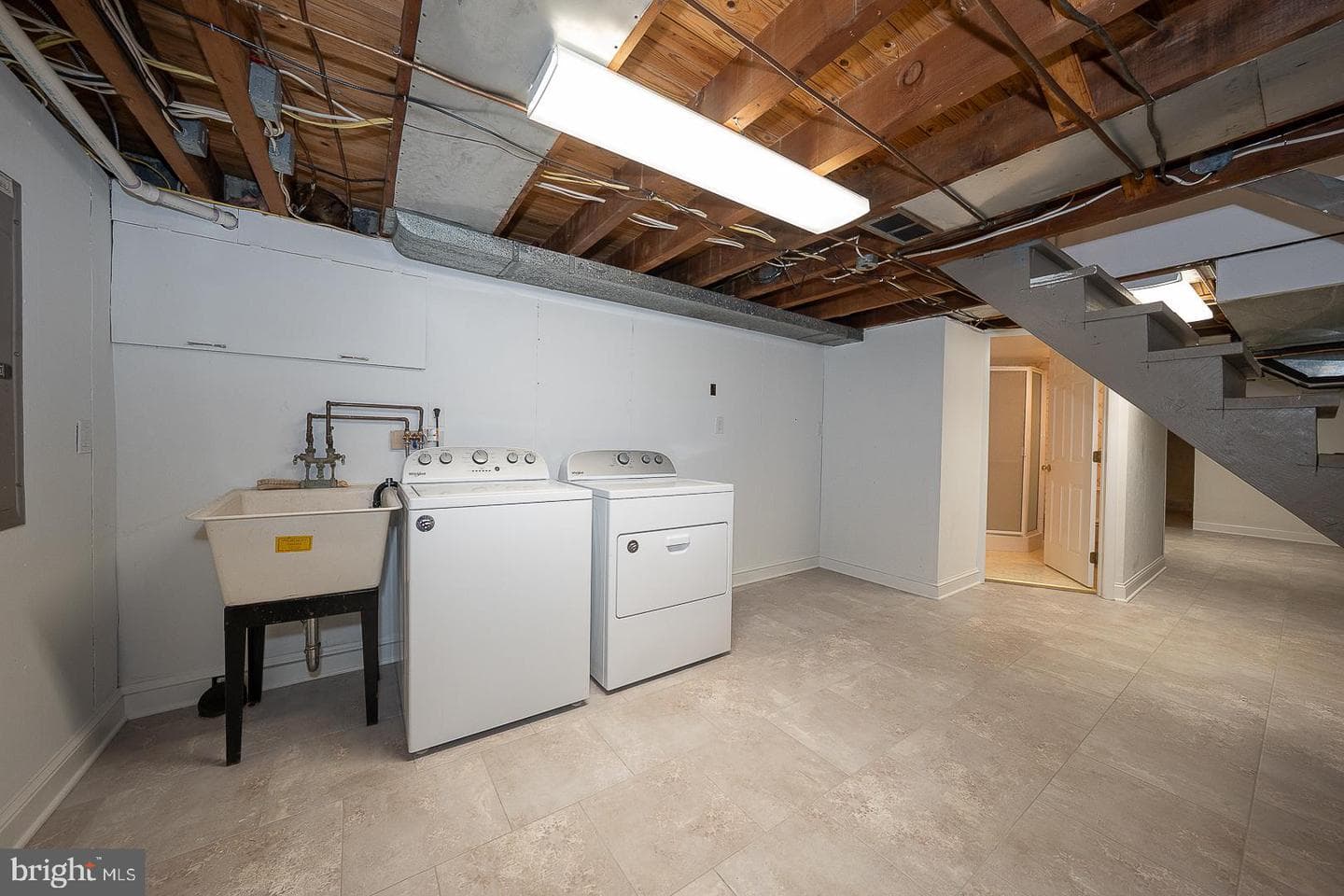 329 Saint James Road photo 37