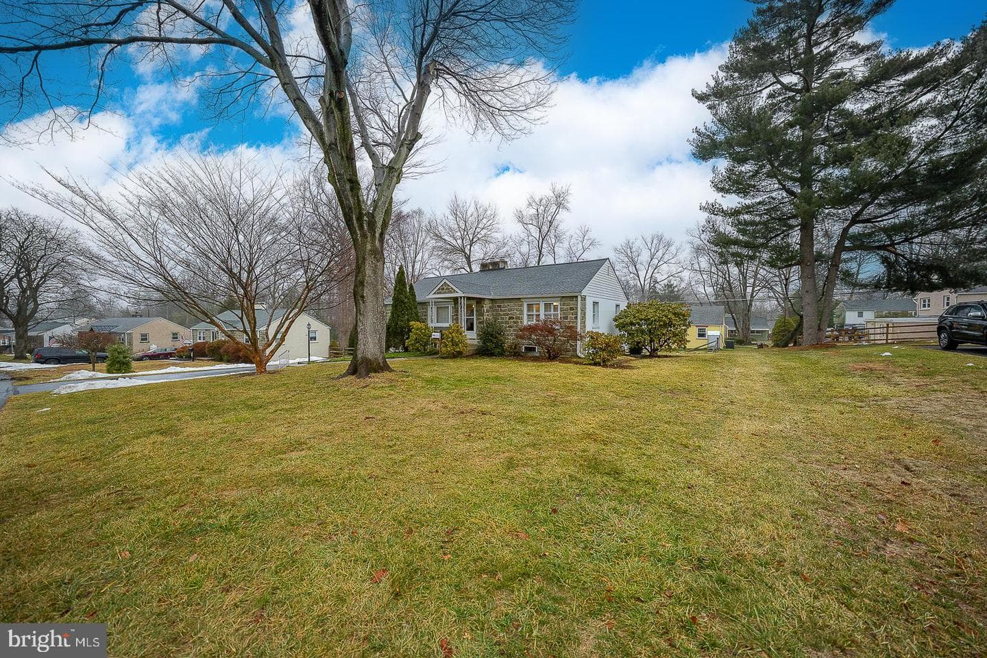 329 Saint James Road photo 41