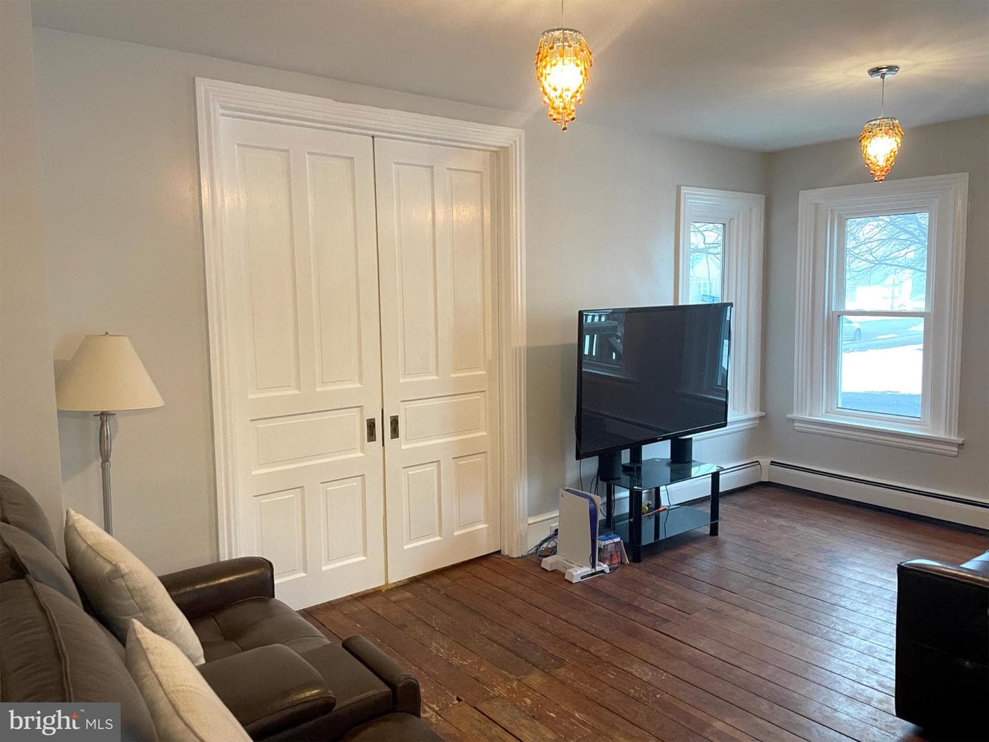 245 Maple Street photo 2