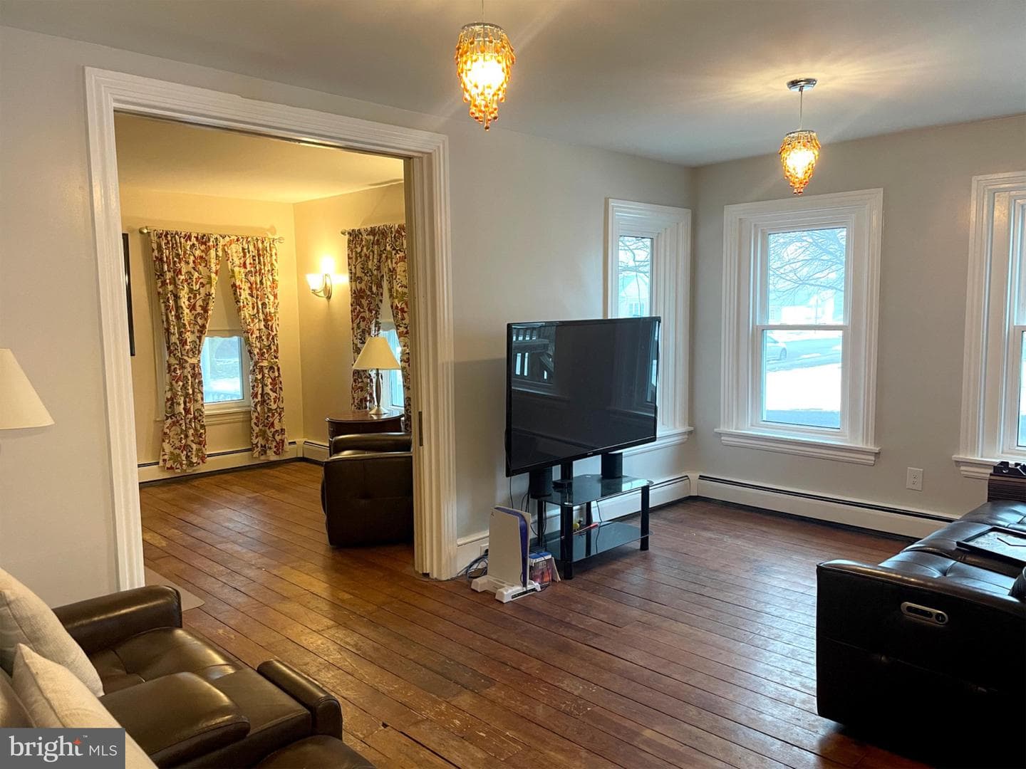 245 Maple Street photo 3