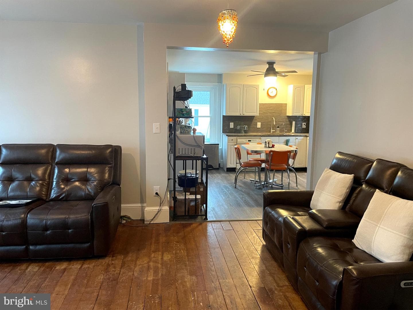 245 Maple Street photo 4