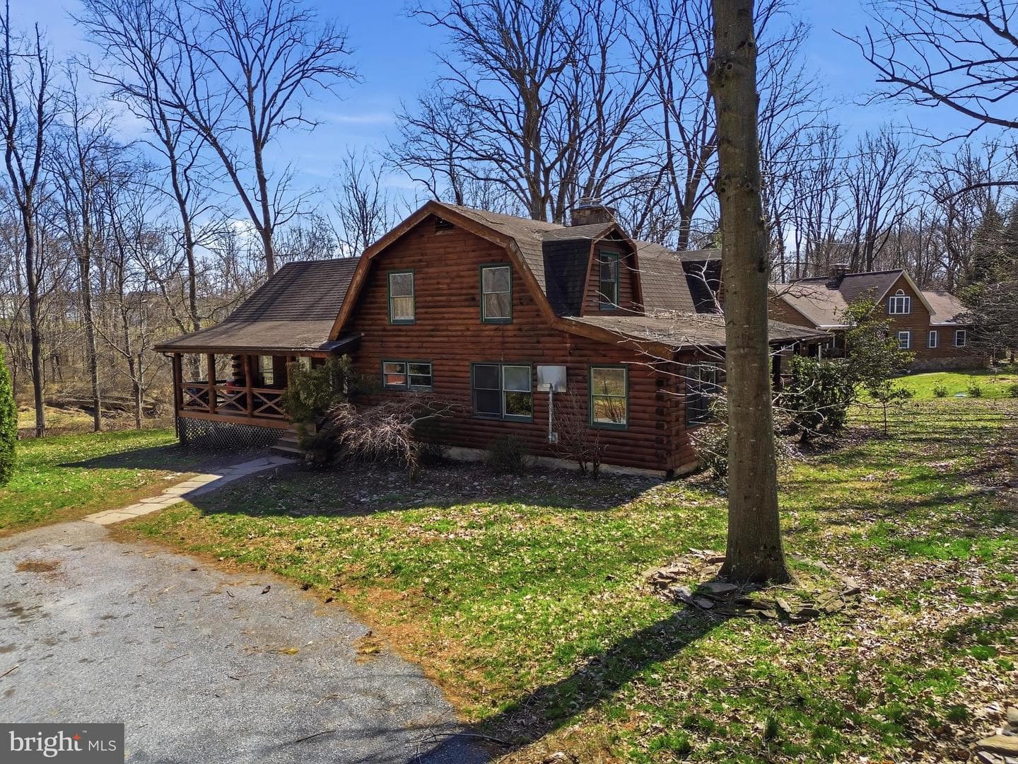 24 Grist Mill Lane photo 4