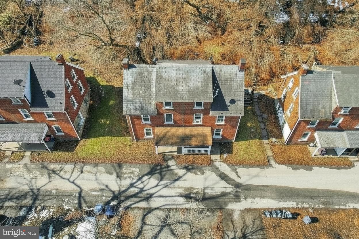 1410 Brick Row photo 11