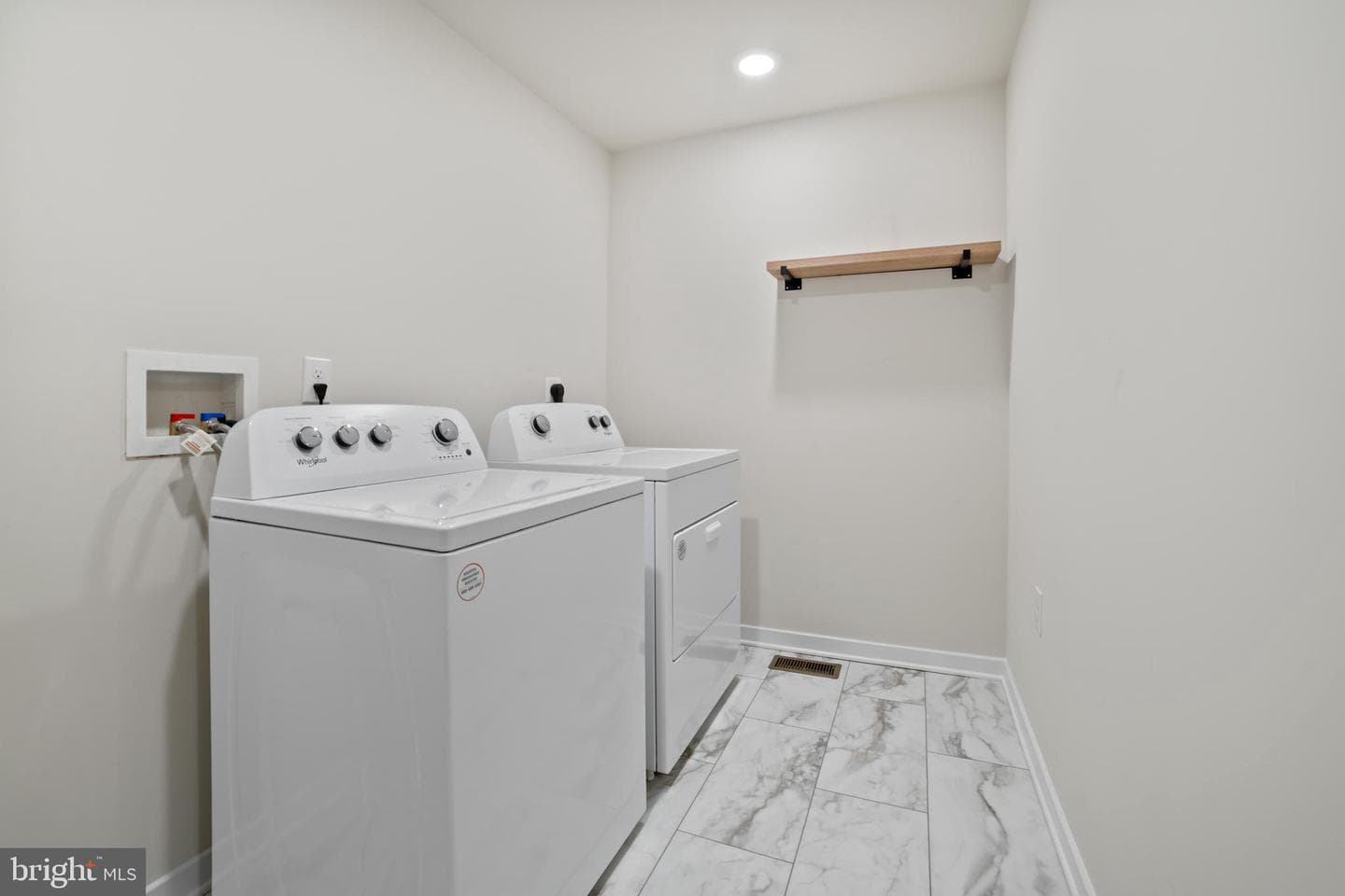 56 Painters Way photo 17