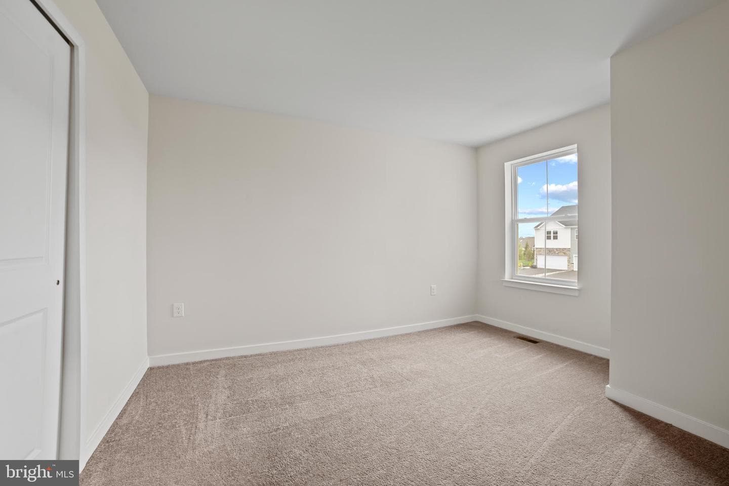 56 Painters Way photo 23