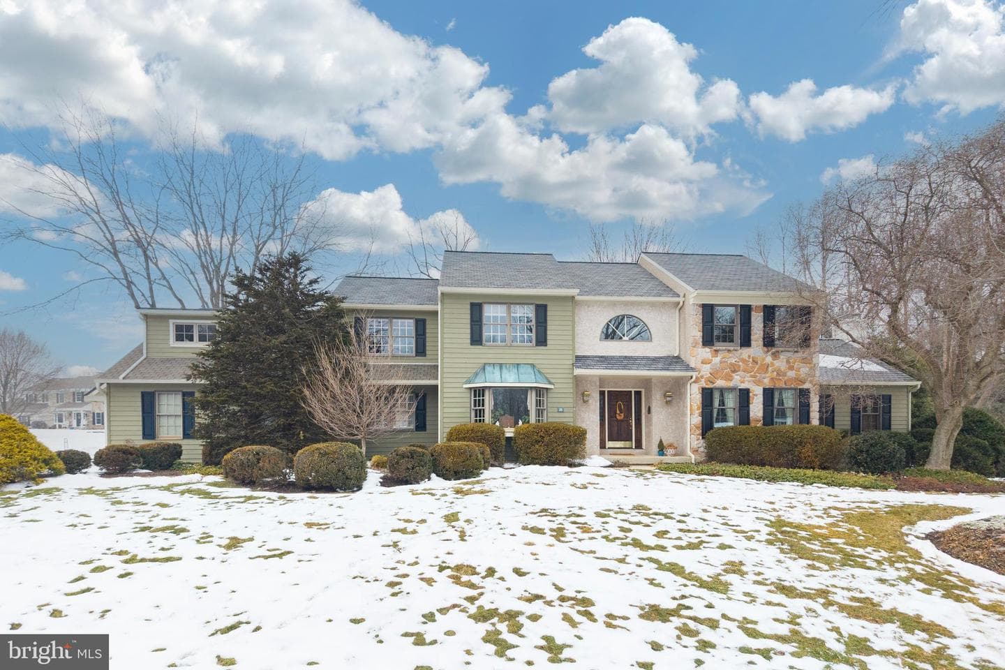21 Lexington Manor photo 18