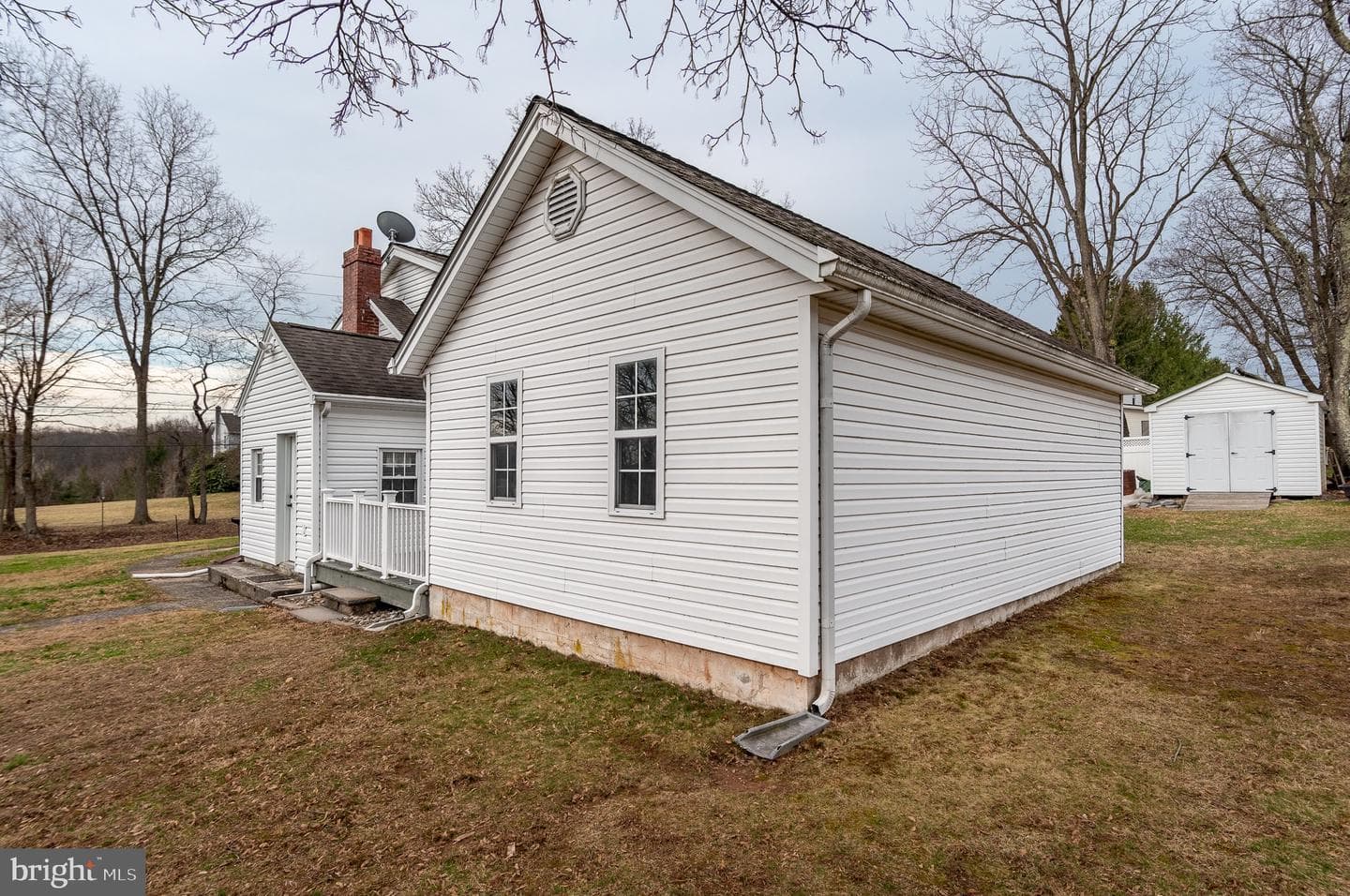 215 Hopewell Road photo 5