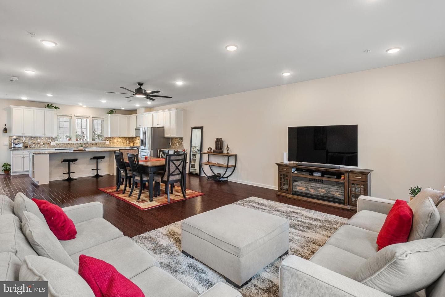 35 Addison Lane photo 6