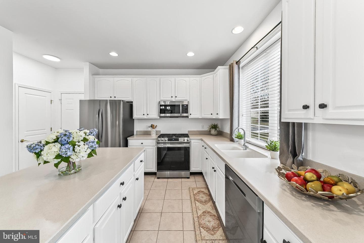 403 Lilac Drive photo 16