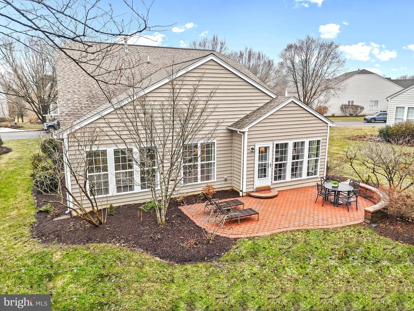403 Lilac Drive photo 34