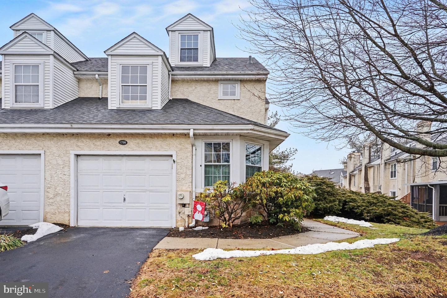 1706 Coventry Pointe Lane photo 2