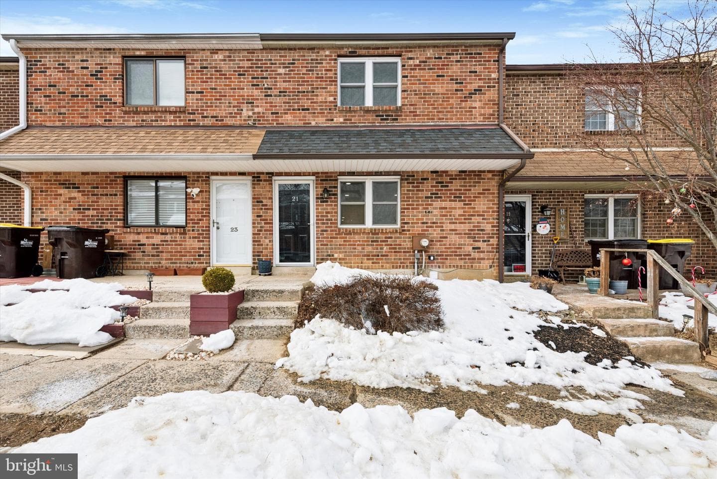 21 Markel Road photo 1