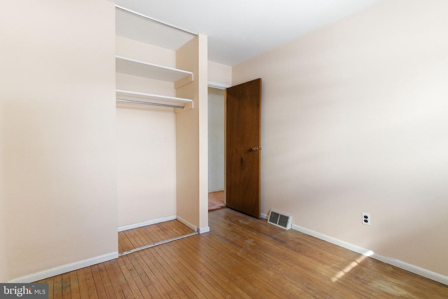 405 Sunset Drive photo 19