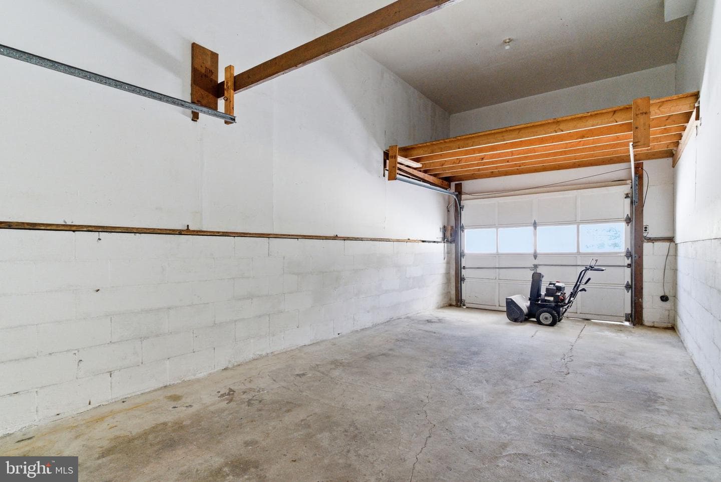 405 Sunset Drive photo 43