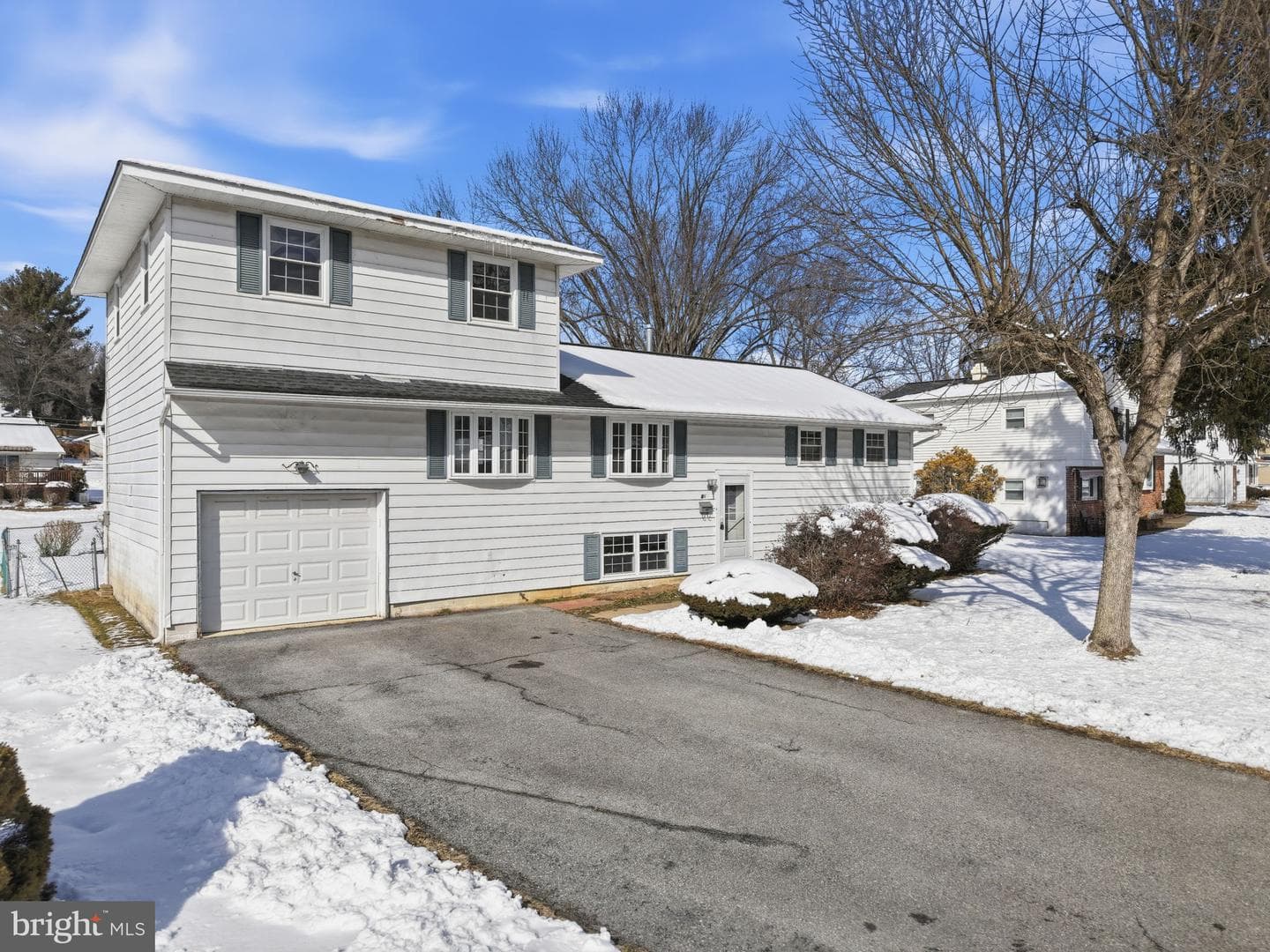 405 Sunset Drive photo 51