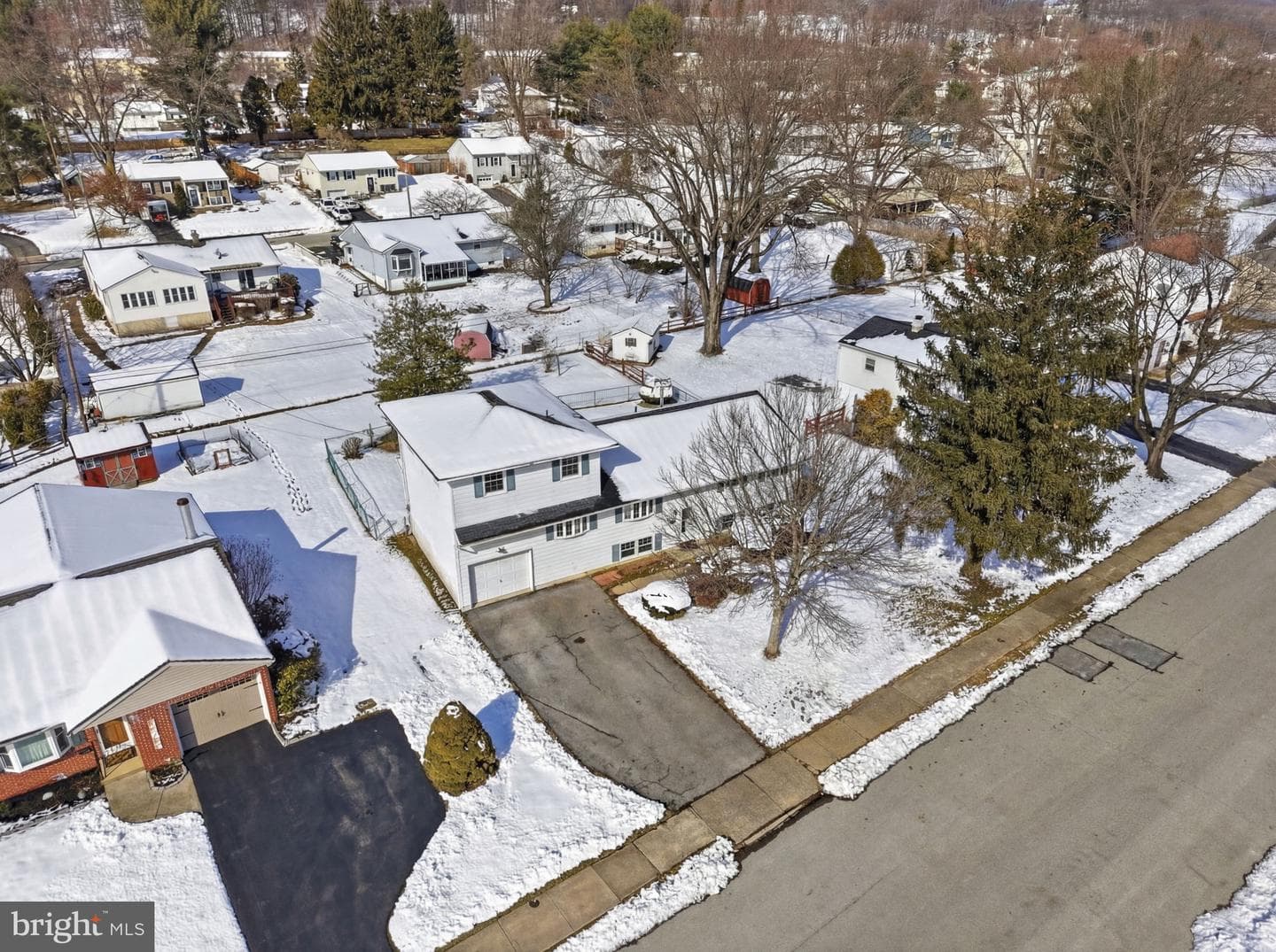 405 Sunset Drive photo 53