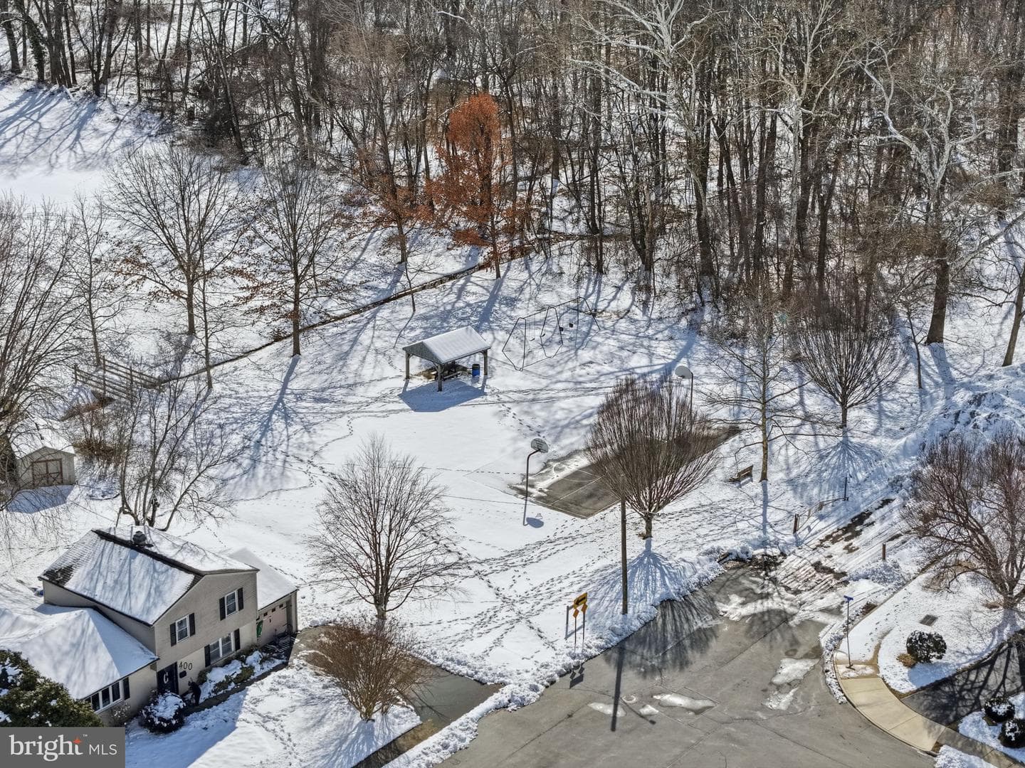 405 Sunset Drive photo 56