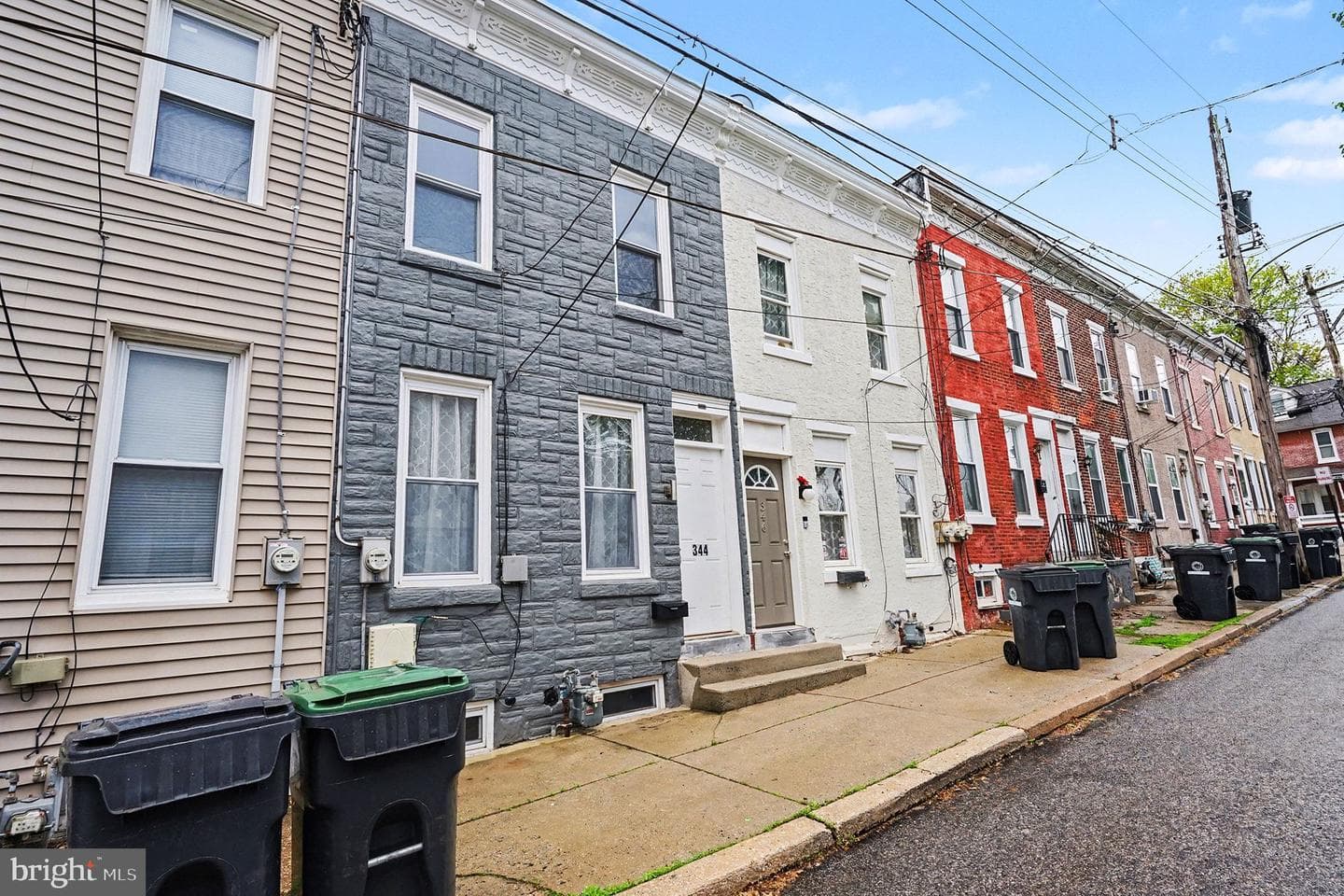 344 Grover Street photo 4