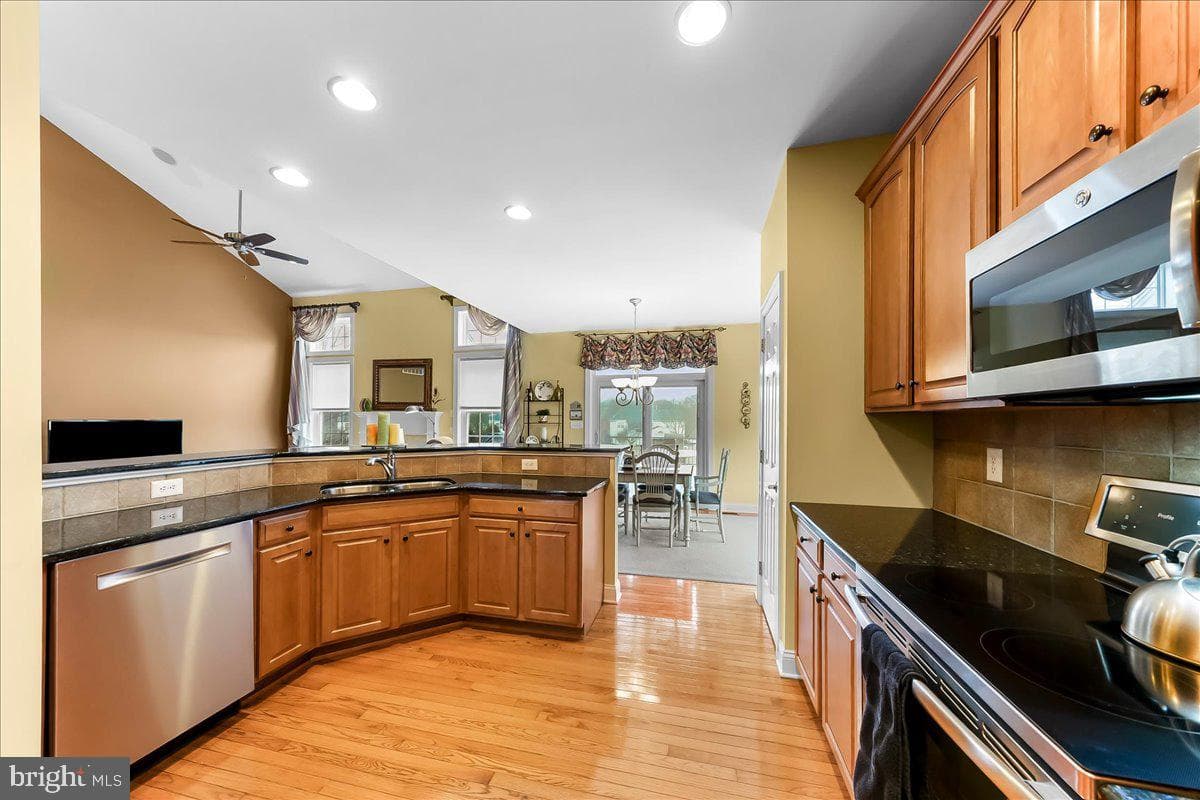 161 Candlewyck Drive photo 13