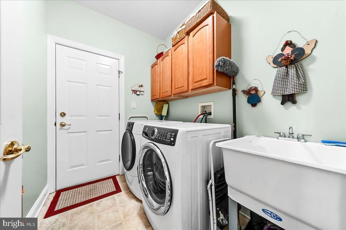 161 Candlewyck Drive photo 23