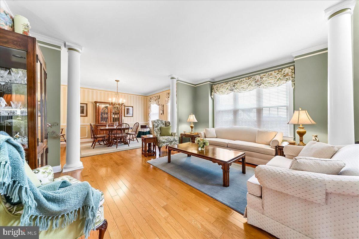 161 Candlewyck Drive photo 4