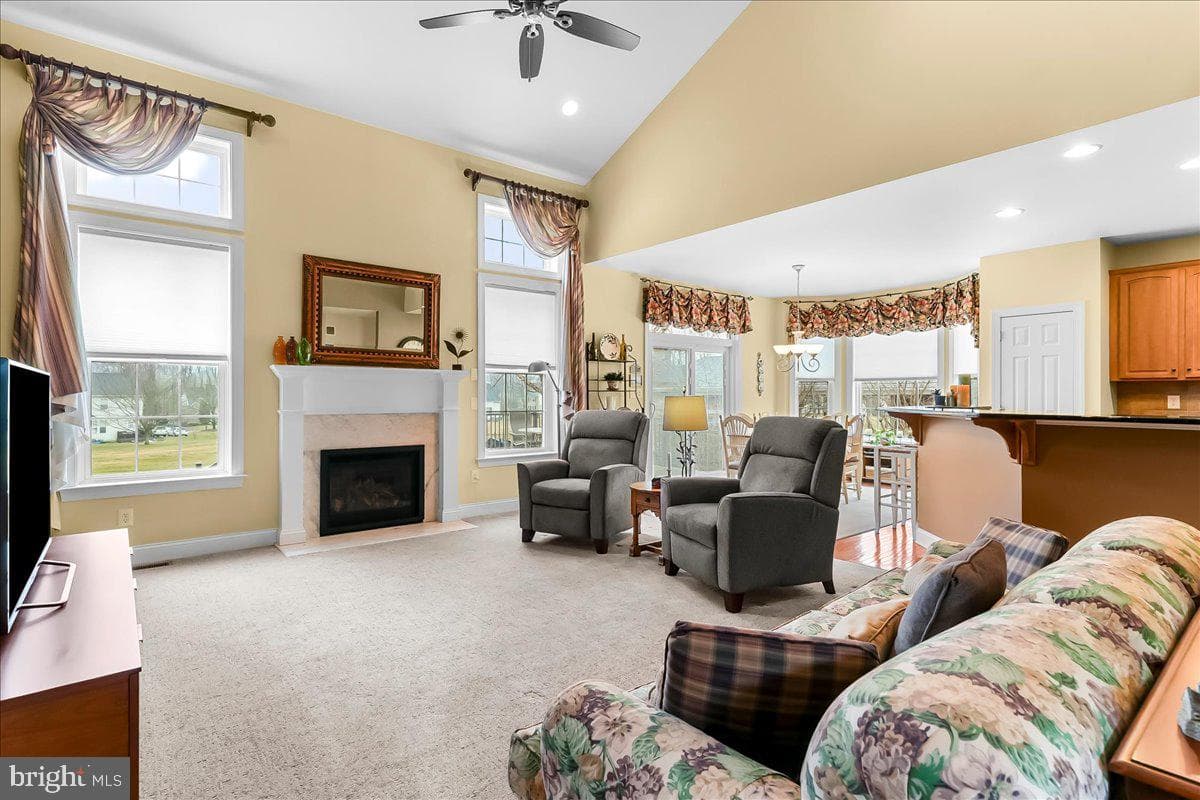 161 Candlewyck Drive photo 9