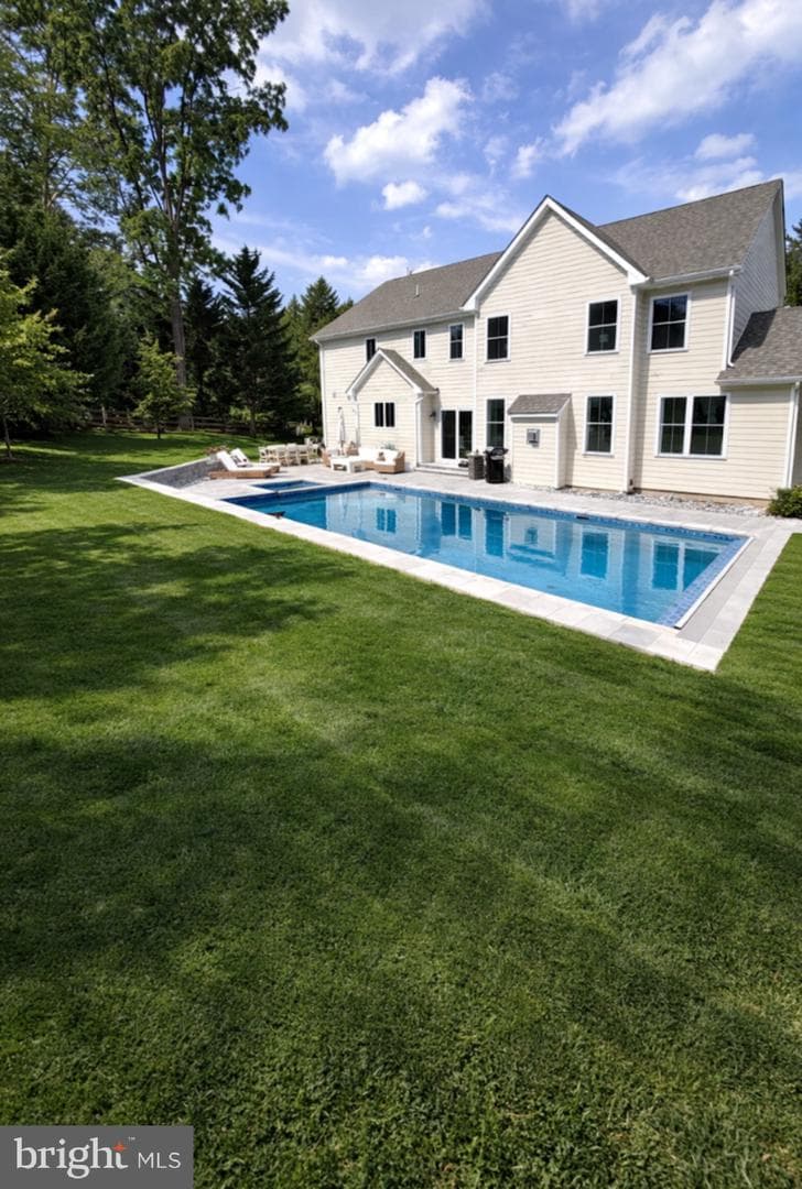 814 Newtown Road photo 2