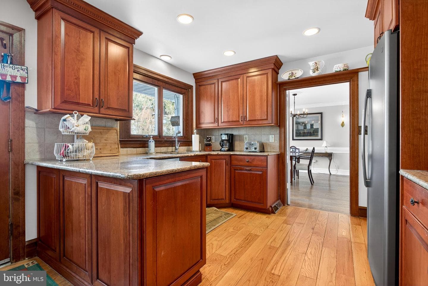 9 Foxchase Road photo 15