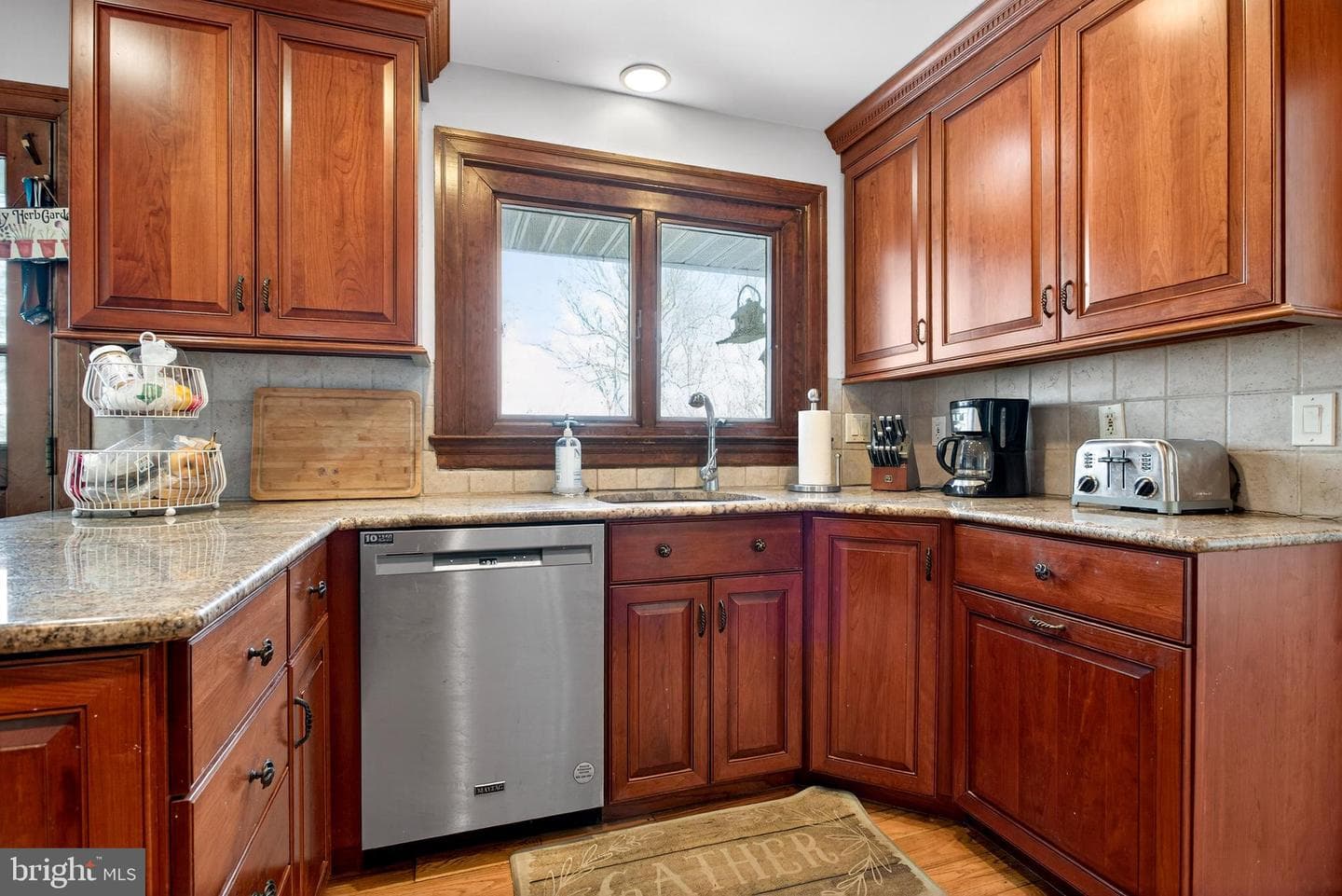 9 Foxchase Road photo 16