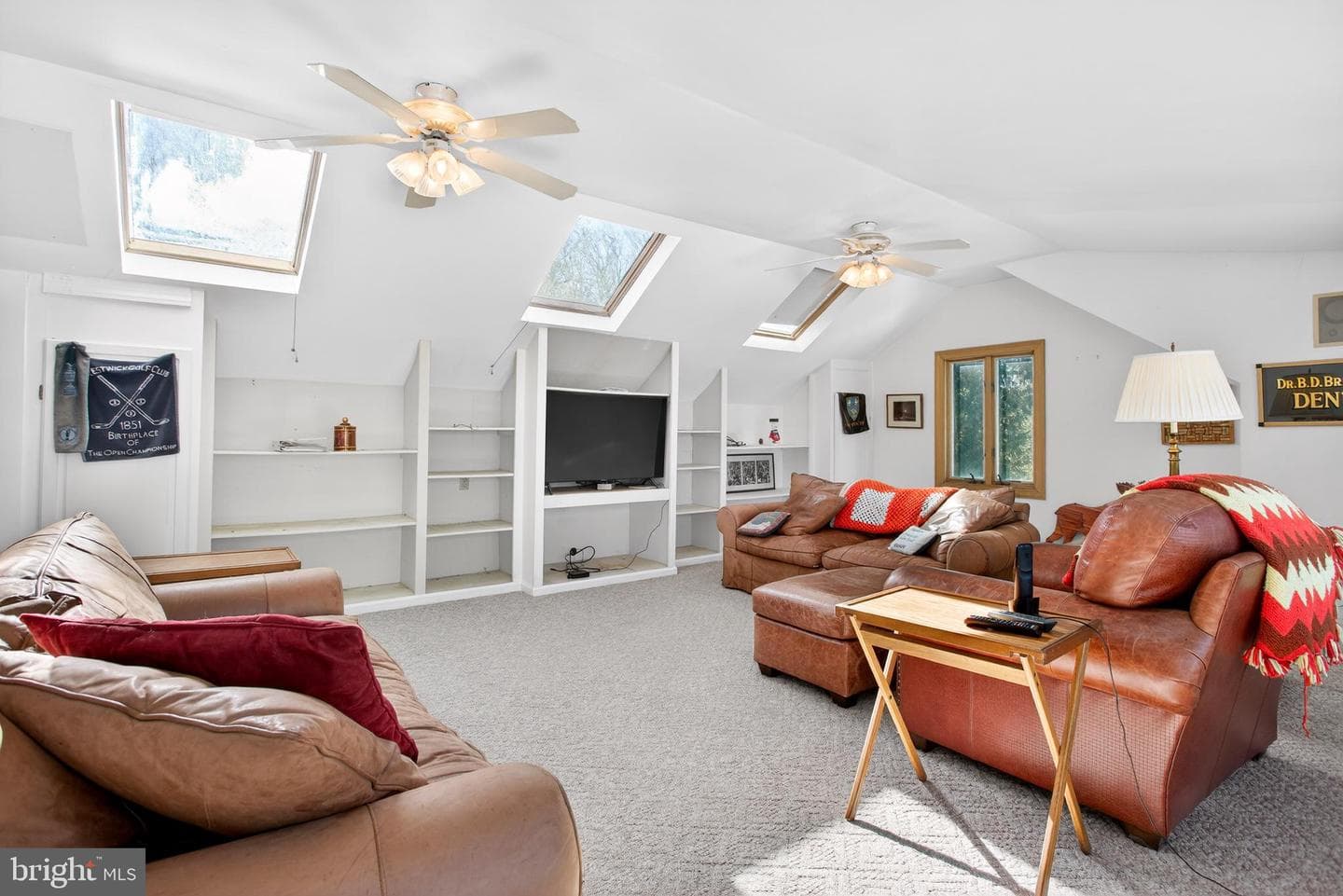 9 Foxchase Road photo 30
