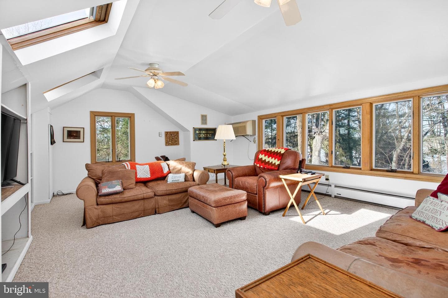 9 Foxchase Road photo 31