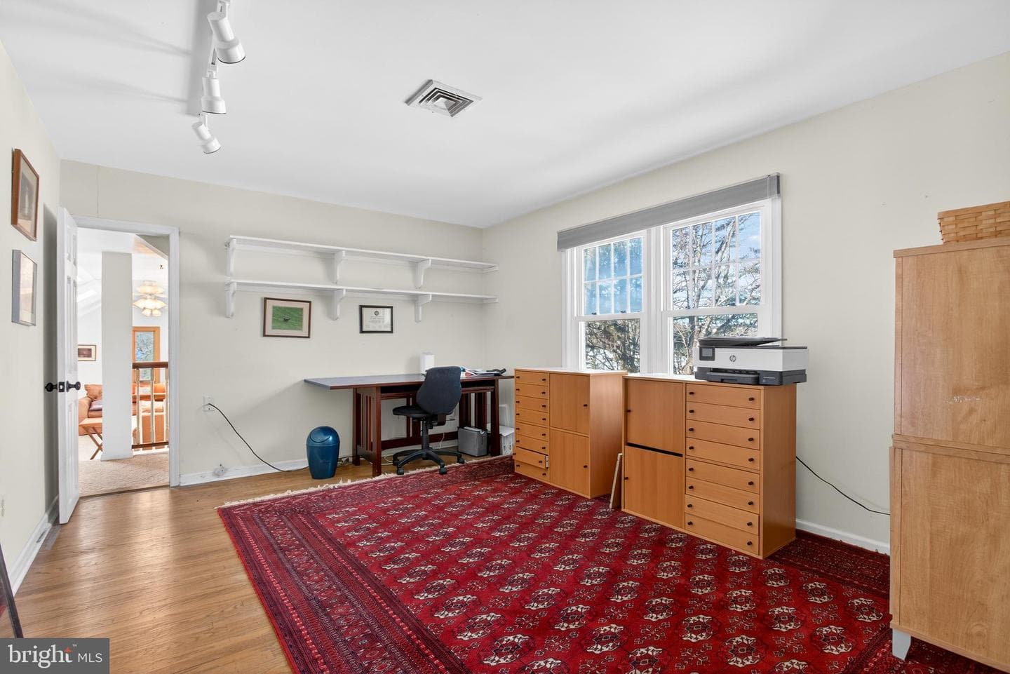 9 Foxchase Road photo 35