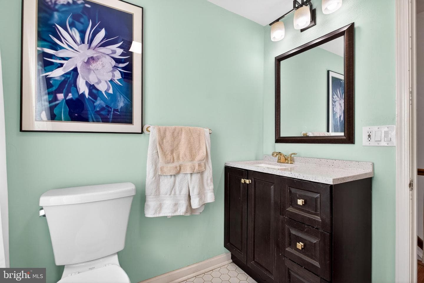 9 Foxchase Road photo 39