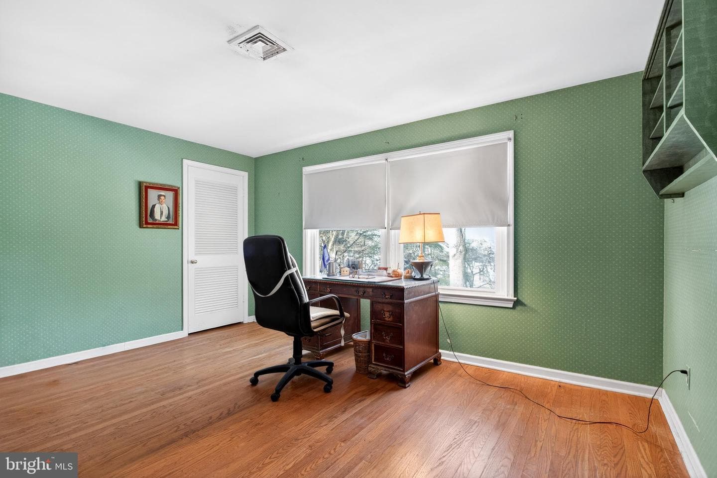 9 Foxchase Road photo 41