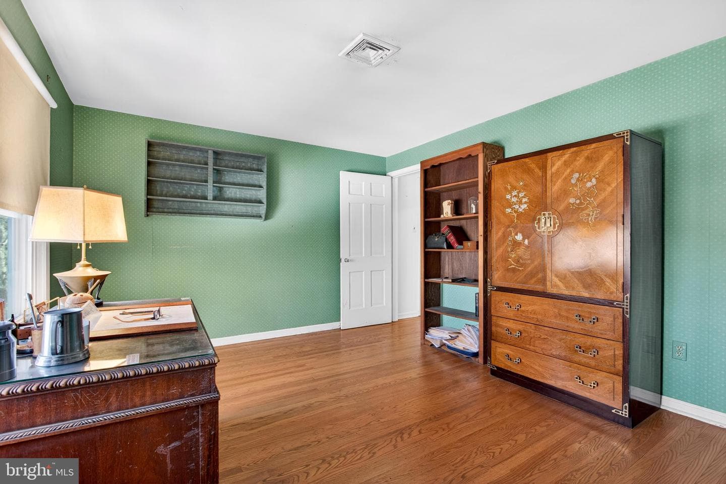 9 Foxchase Road photo 42