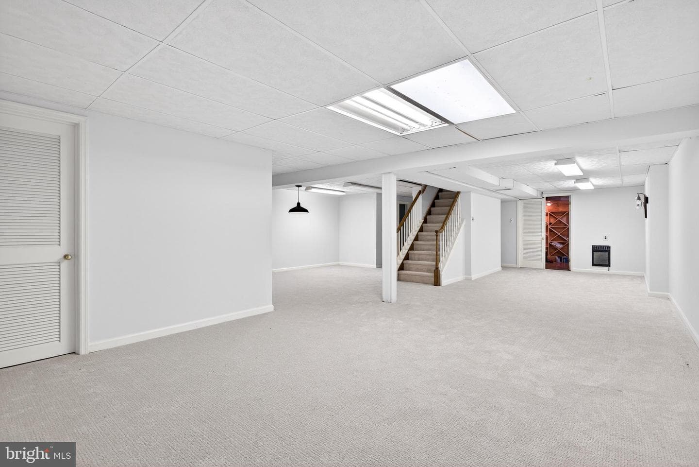 9 Foxchase Road photo 57